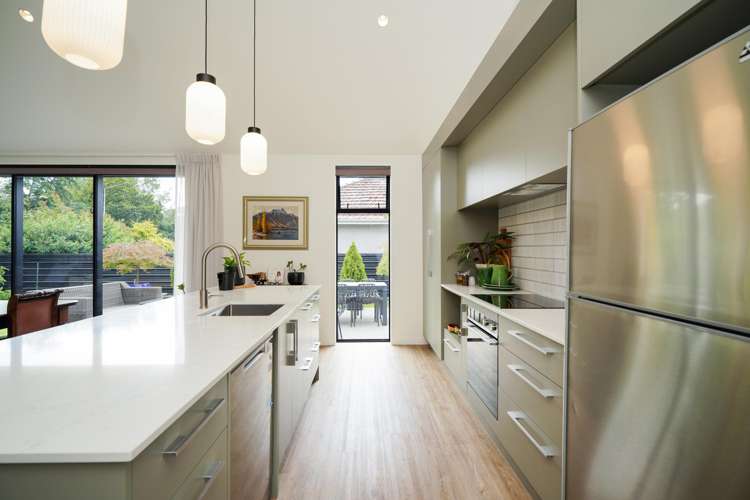 177 Queens Drive Richmond_7