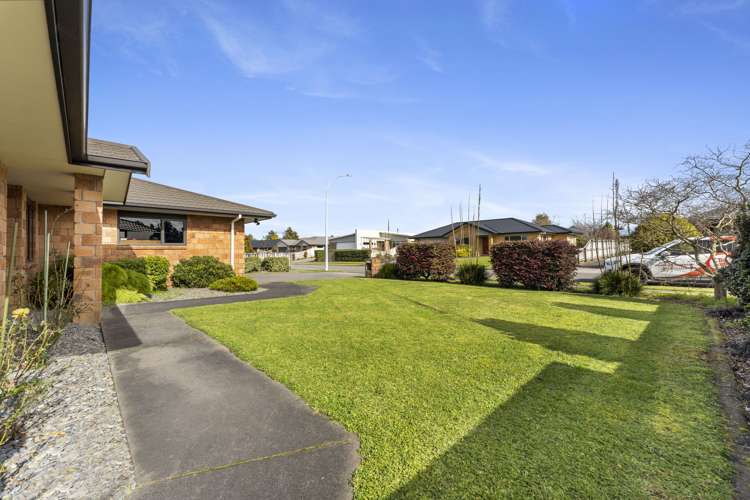 30 Montague Grove Stratford_23