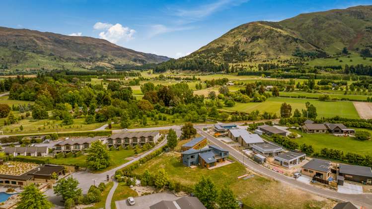 2 Cleland Close, Emerald Heights Wanaka_10