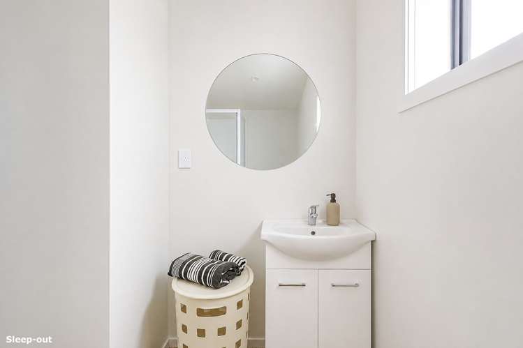 147 Devon Street West Hillcrest_15
