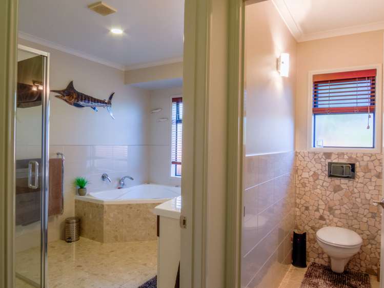 2 Ohuirehe Road Coastlands_26