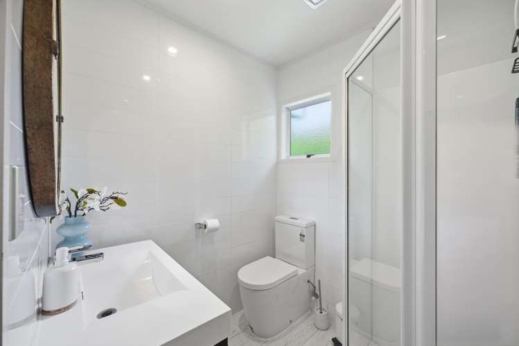 2/8 Rossmore Terrace Murrays Bay_20