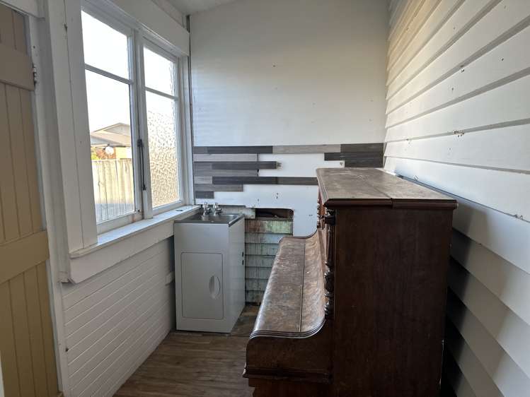 196 Fitzherbert Street Hokitika_20