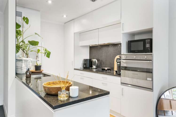 2c/15 Fleet Street Eden Terrace_5