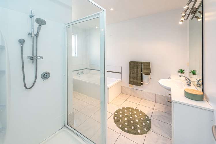 4 Banks Place Tawhero_4