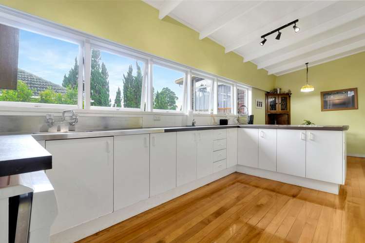 6 Alwyn Avenue Te Atatu South_6