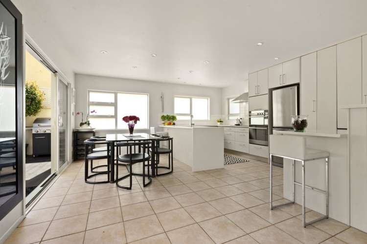 1/15 Sylvan Park Avenue Milford_6