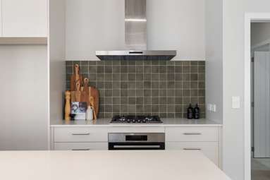 44 Solitude Crescent_1