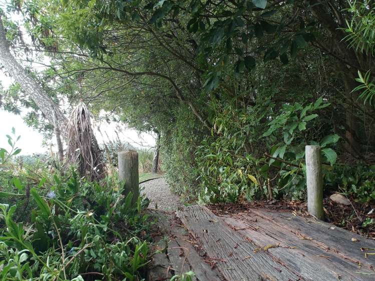 8 Matfen Street South Hill_34