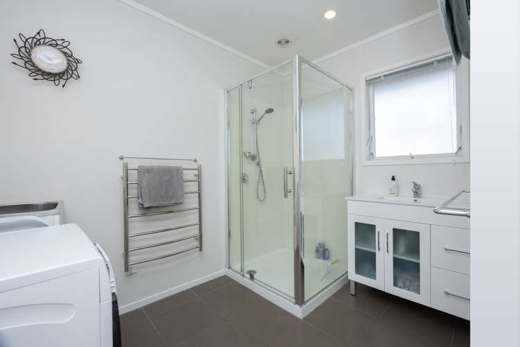 2/44 Turama Road Royal Oak_7