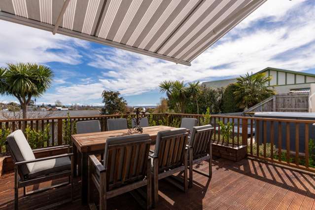 Luxurious Character, Views, Premium Location