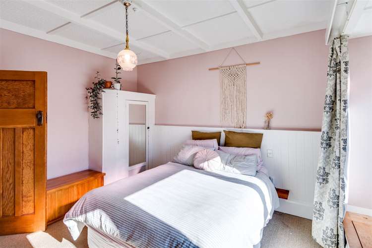 1213 Caroline Road Mayfair_11