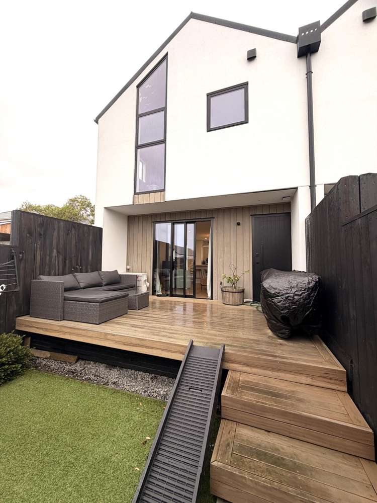2/78 Wildberry Street_0