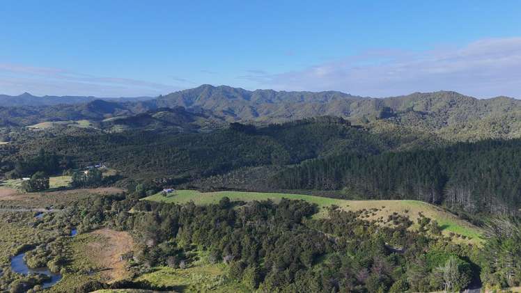 3211 Russell Road Whangaruru_2