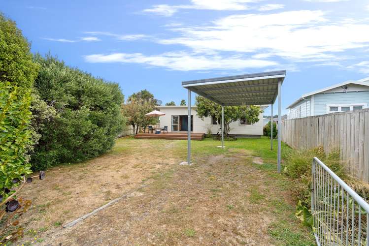 39 Kiharoa Street Otaki Beach_13