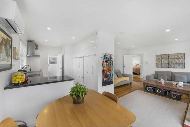 69 Commissariat Road Mount Wellington_3