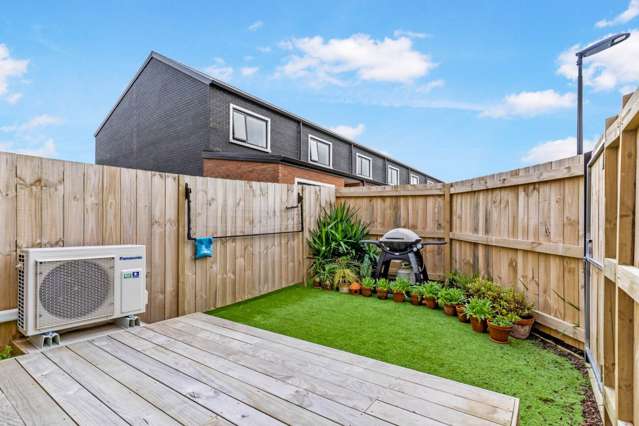 23/137 Hall Avenue Favona_4