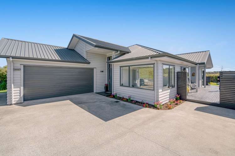 242 Hillcrest Road Wainui_27