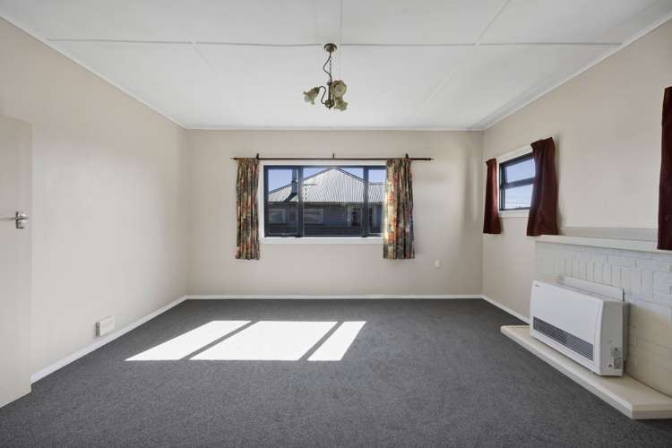 64 Egmont Street Hawera_7