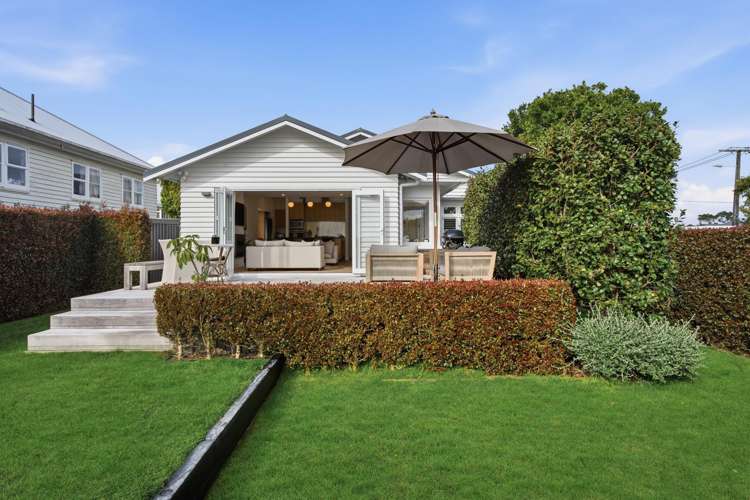 51 Smale Street Point Chevalier_10