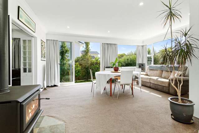 15 Waddington Drive Naenae_2