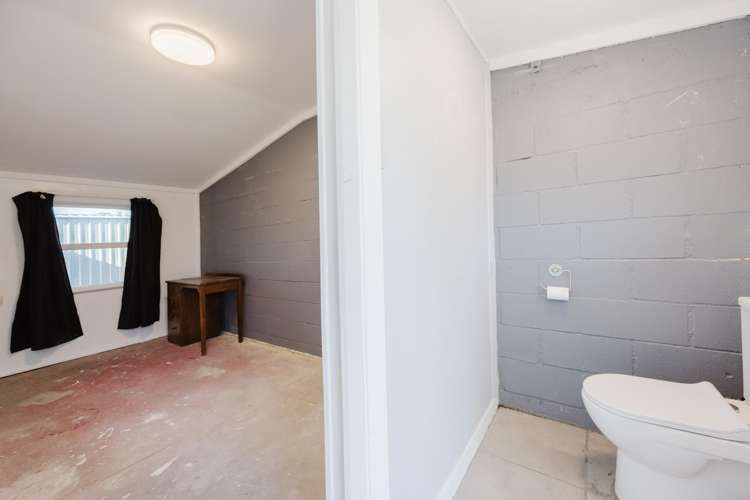 8 Corbett Place Onekawa_25