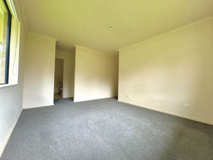 97 Kyle Road Greenhithe_7