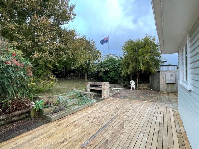 53 Amberley Avenue Te Atatu South_1