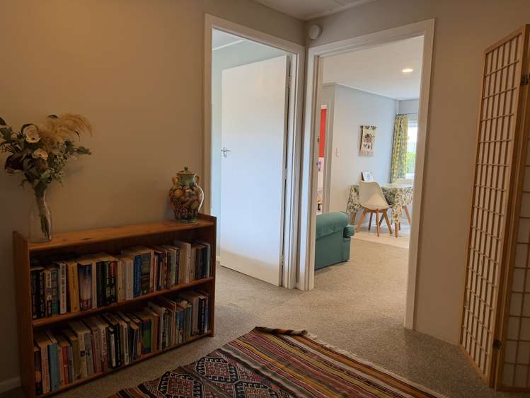 13 Colmar Road Mellons Bay_31