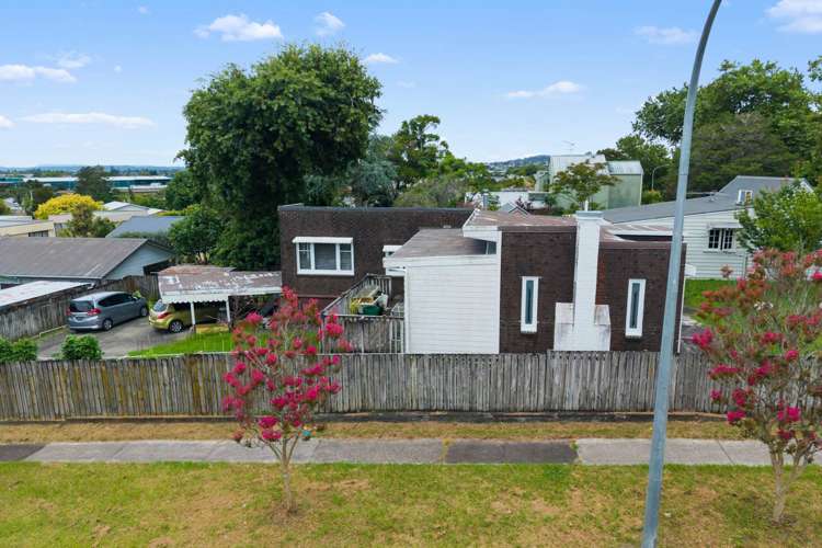 27 Seabrook Avenue New Lynn_24