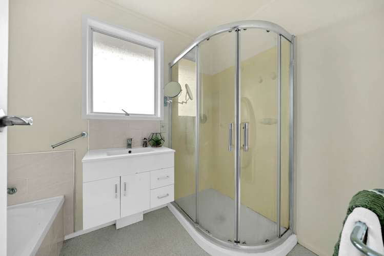 15 Tangelo Place Bucklands Beach_35