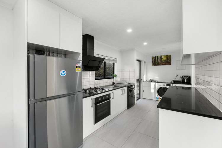 1/34A Helena Street Massey_6