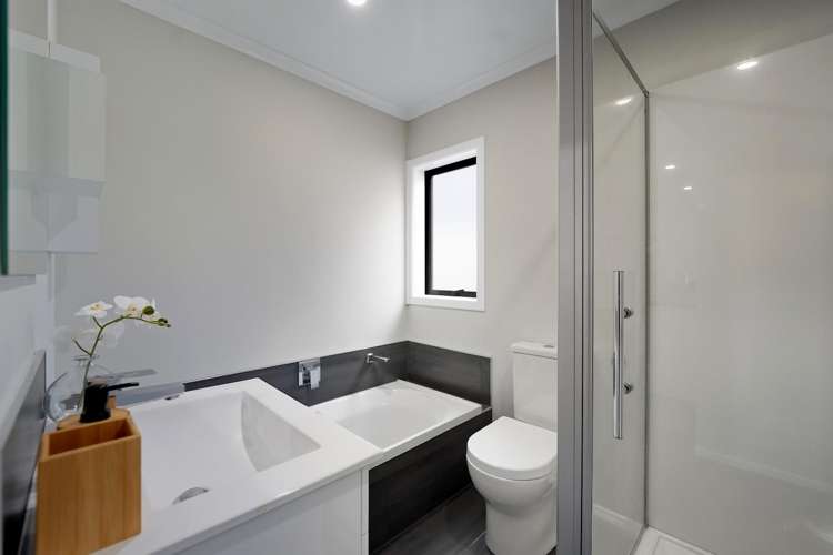 Unit 1/11 Mana Drive Baverstock_9