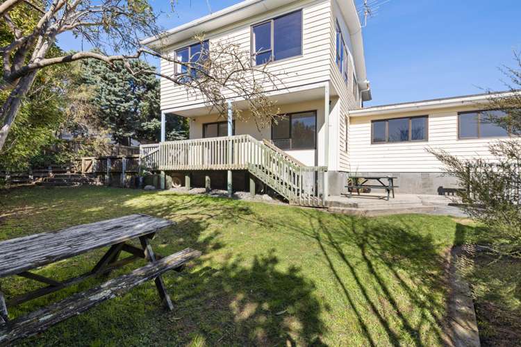 5 Kinloch Place Papakowhai_13