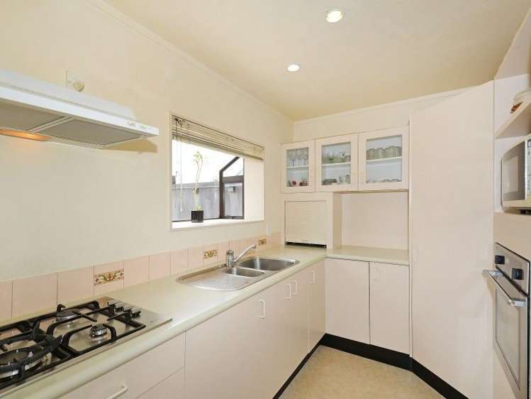 2/570 High Street Boulcott_5