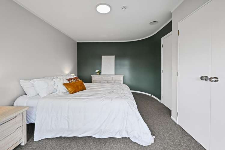 8B Wharepaina Crescent Springfield_12