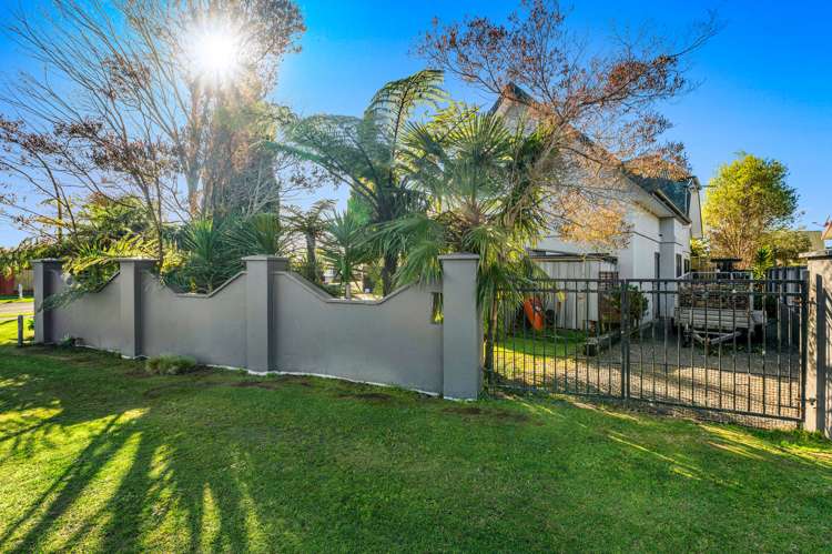 1 Stonebridge Park Drive Holdens Bay_16