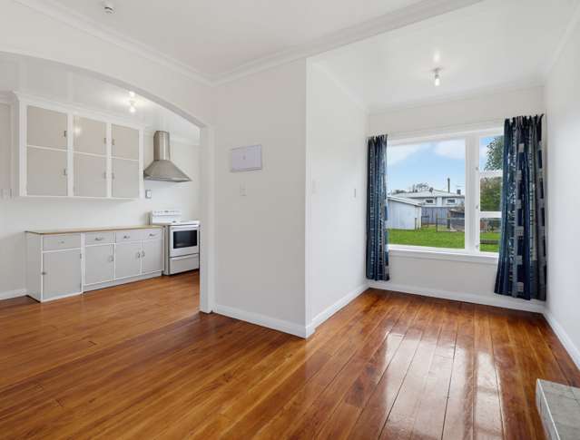 595 Queen Street East Levin_4
