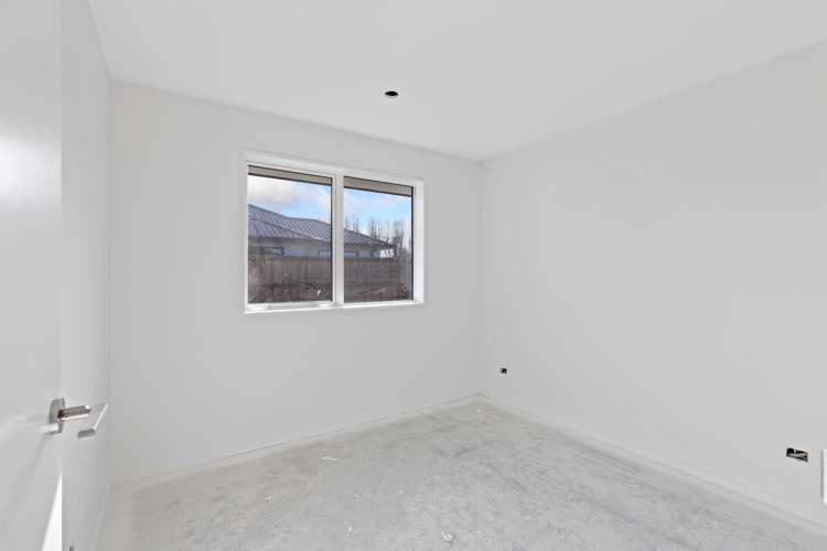 25 Orwell Way Elgin_10