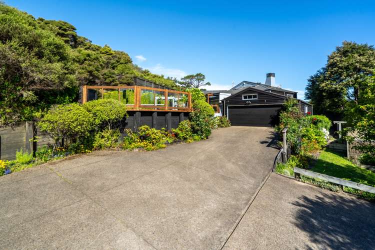 8 Herrings Cove Place Titirangi_5