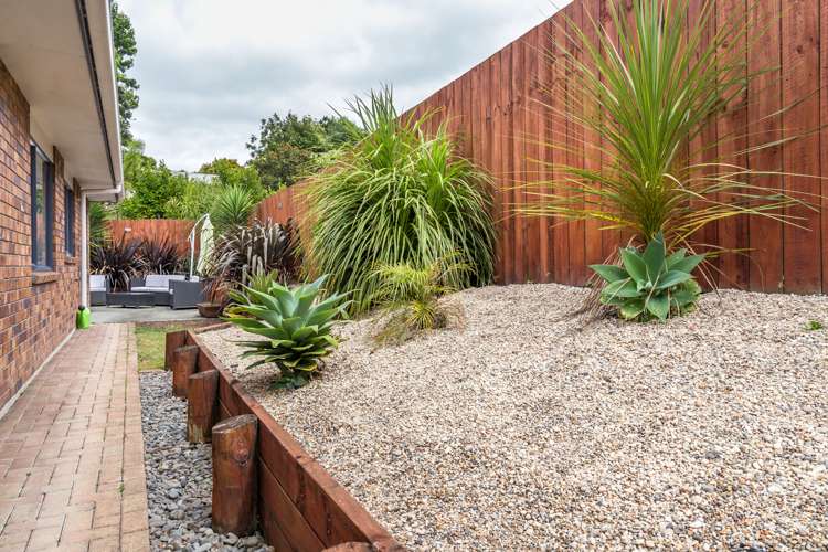 124b Brian Crescent Stanmore Bay_30