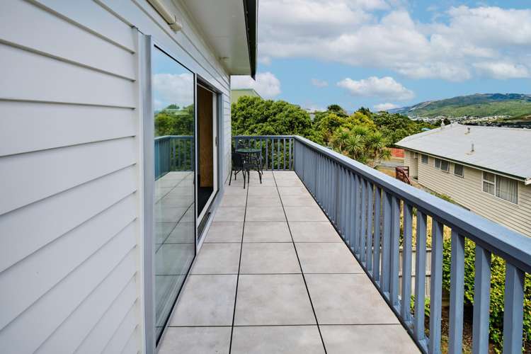 109a Gloaming Hill Titahi Bay_18