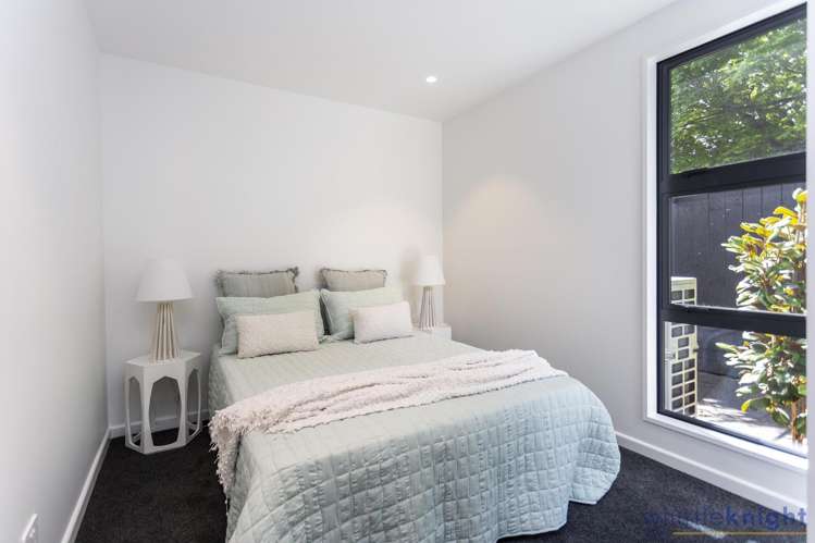 2/11 Carlton Mill Road Merivale_15