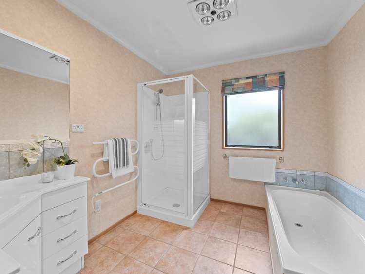 86 Pages Road Allenton_21