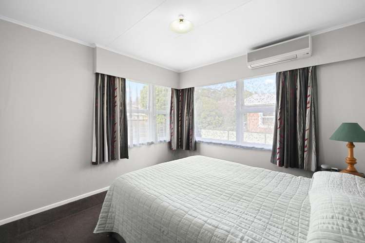 69 Resthill Crescent Glenview_10