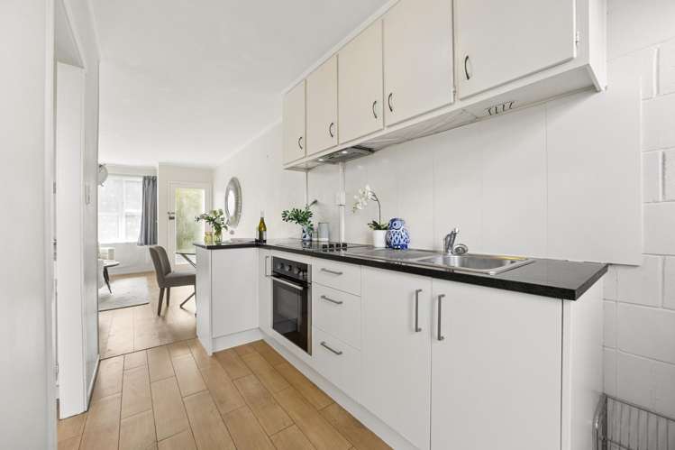 3/134 Edmonton Road Te Atatu South_9