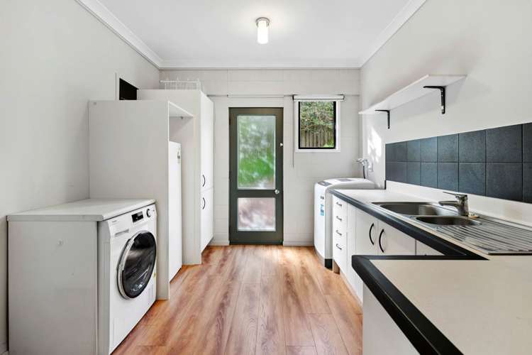 10 Photinia Place Botany Downs_17