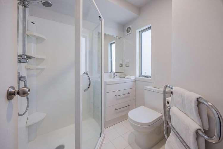 2/21 Hunters Park Drive_5