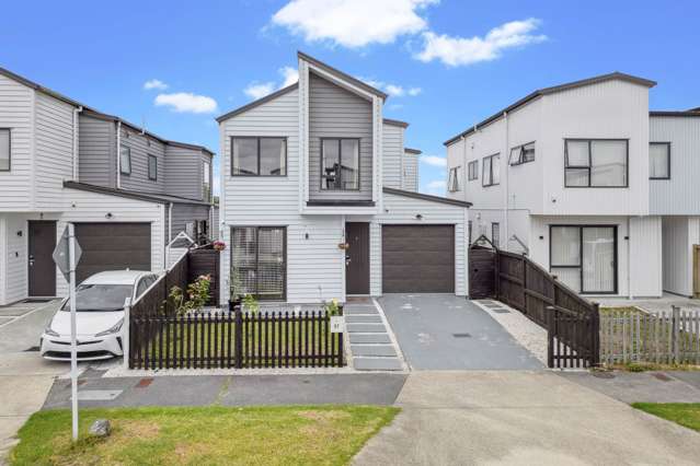 Vendor Moving Overseas-Must Sell Modern Home