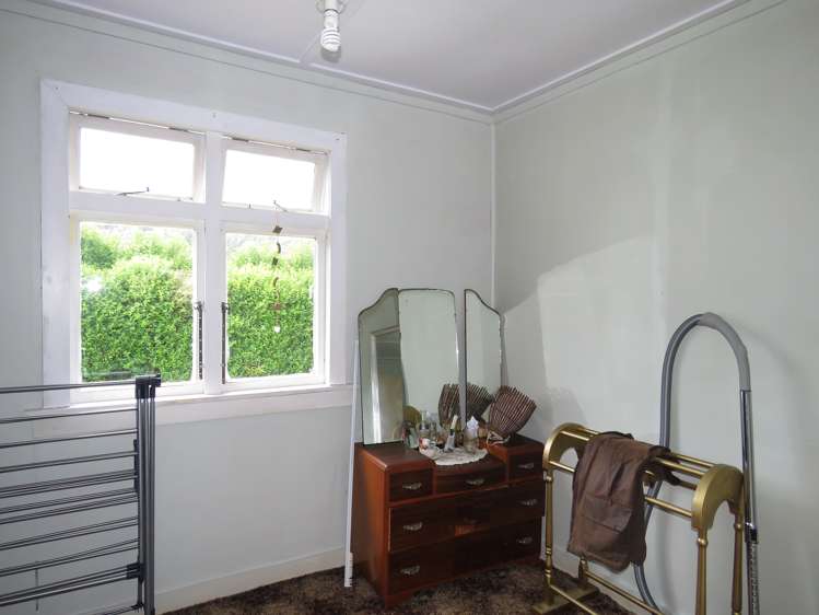 17 River Road Hector_5